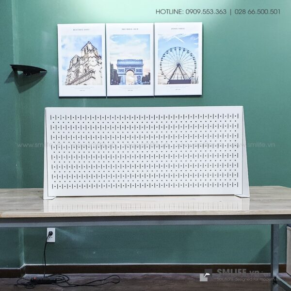 Vách Chia Bàn Làm Việc Kiêm Bảng Treo Dụng Cụ SMLIFE Pegboard Desk 45x100cm | SMLIFE.vn