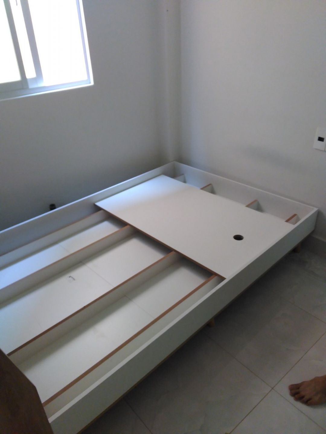 Giường ngủ gỗ hiện đại Simco (1)