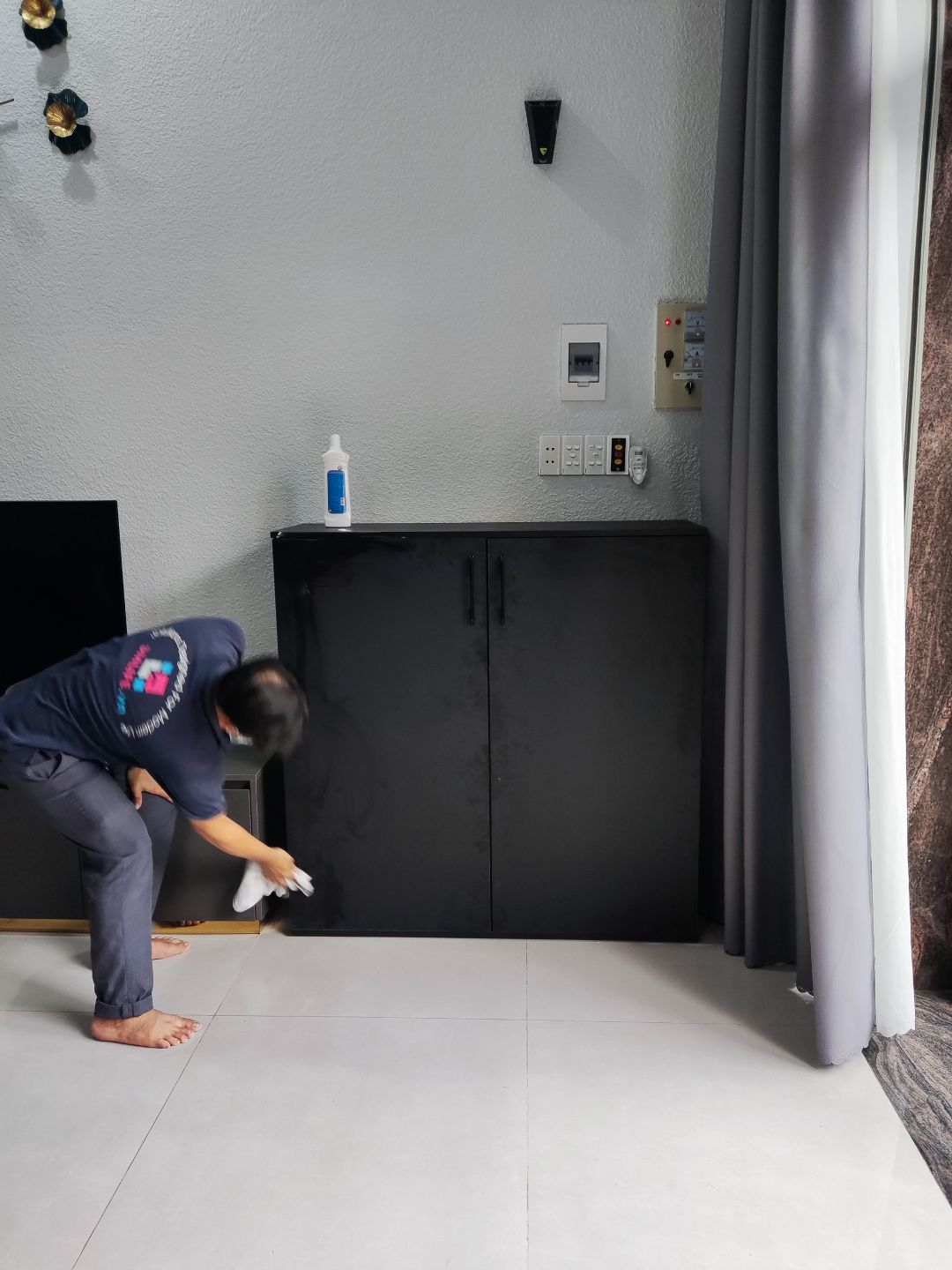 Ke de giay go hien dai Rayban Kệ để giầy gỗ hiện đại Rayban