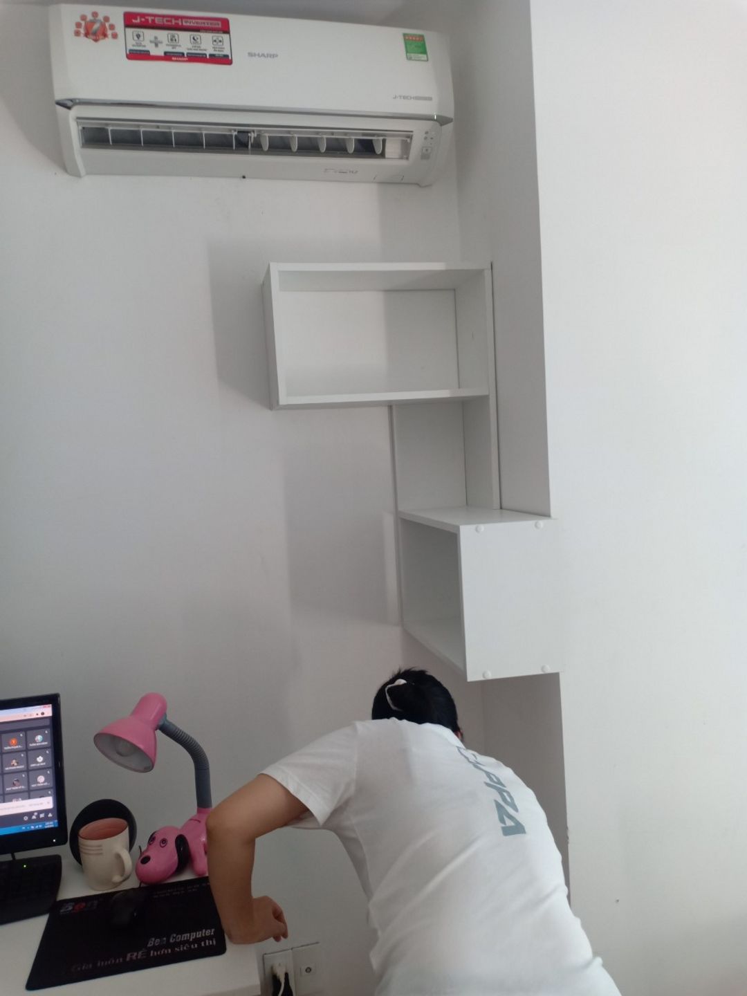 Ke go treo tuong trang tri hien dai Wingate 17 Kệ gỗ treo tường trang trí hiện đại Wingate (17)