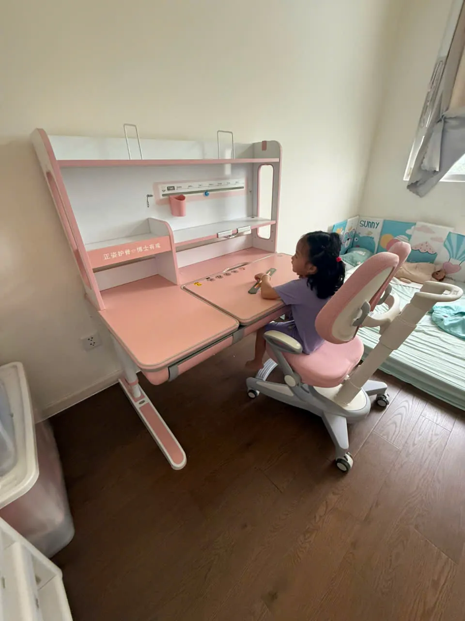 12001 Plus Hong 12001 Plus Hong