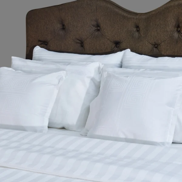 Drap ga trai giuong khach san 8