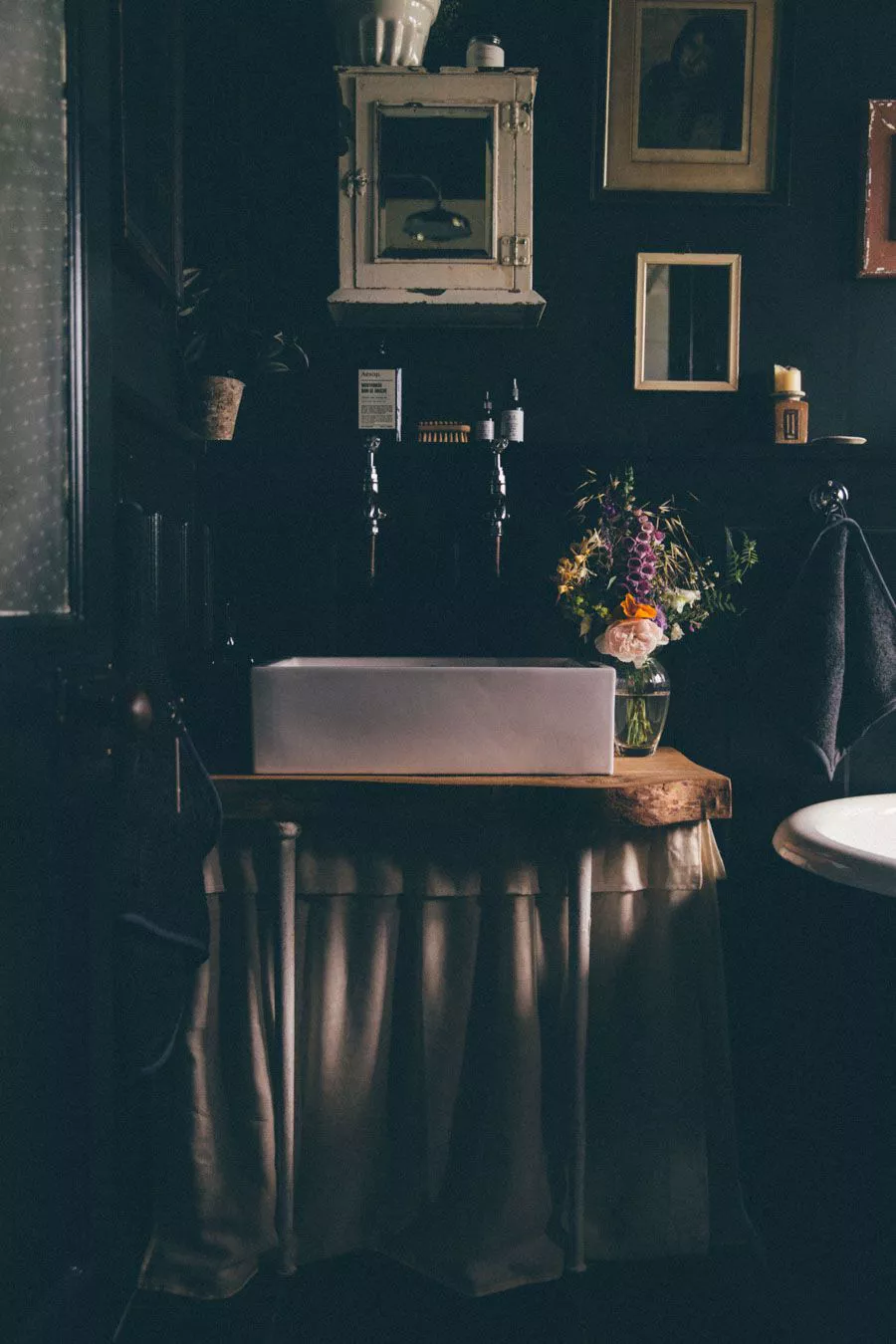 26 y tuong luu tru diy cho khong gian nho tiet kiem ma hieu qua SMLIFE 2 Image