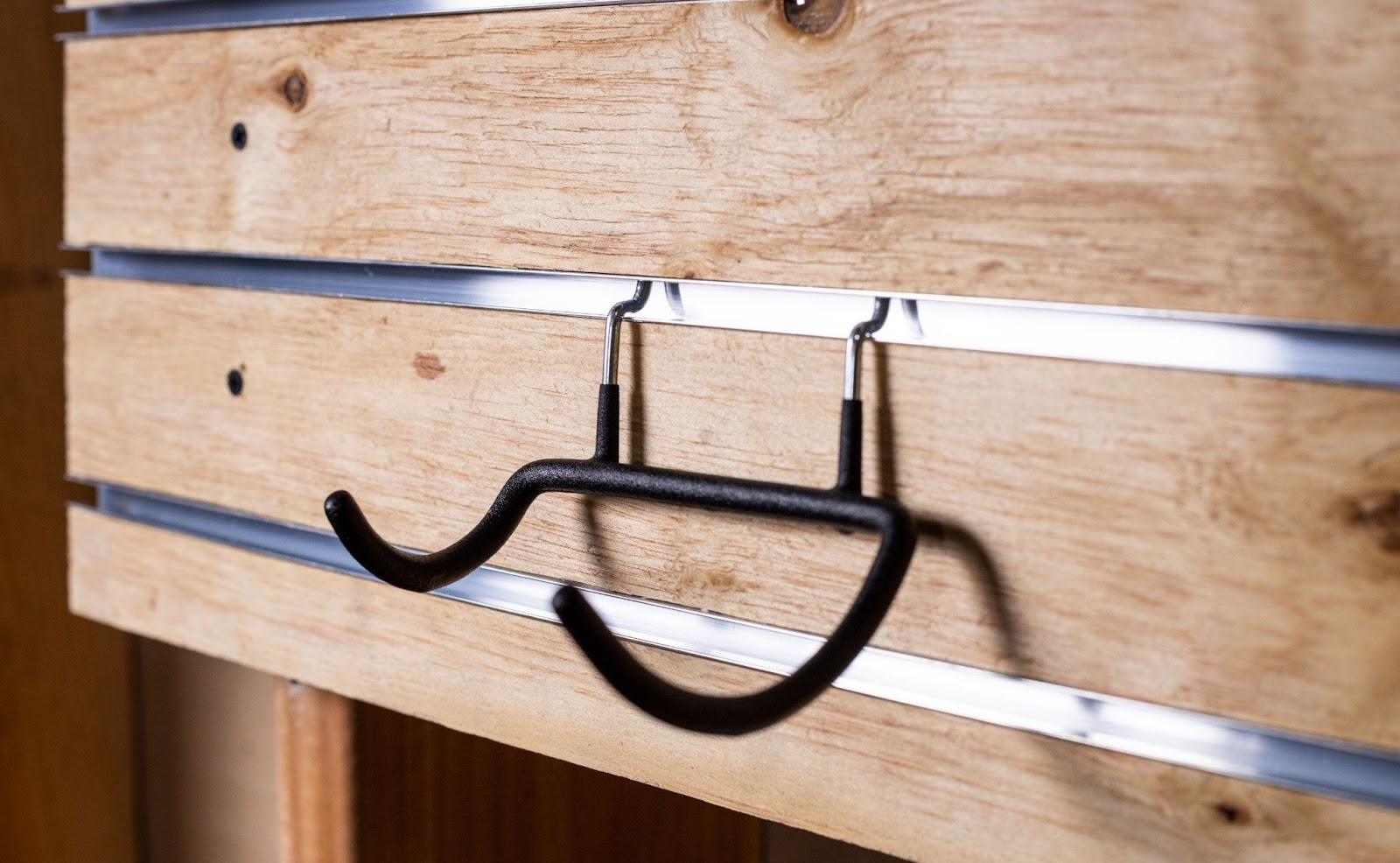 5 y tuong trung bay slatwall giup tang ti le chuyen oi SMLIFE 1 Image