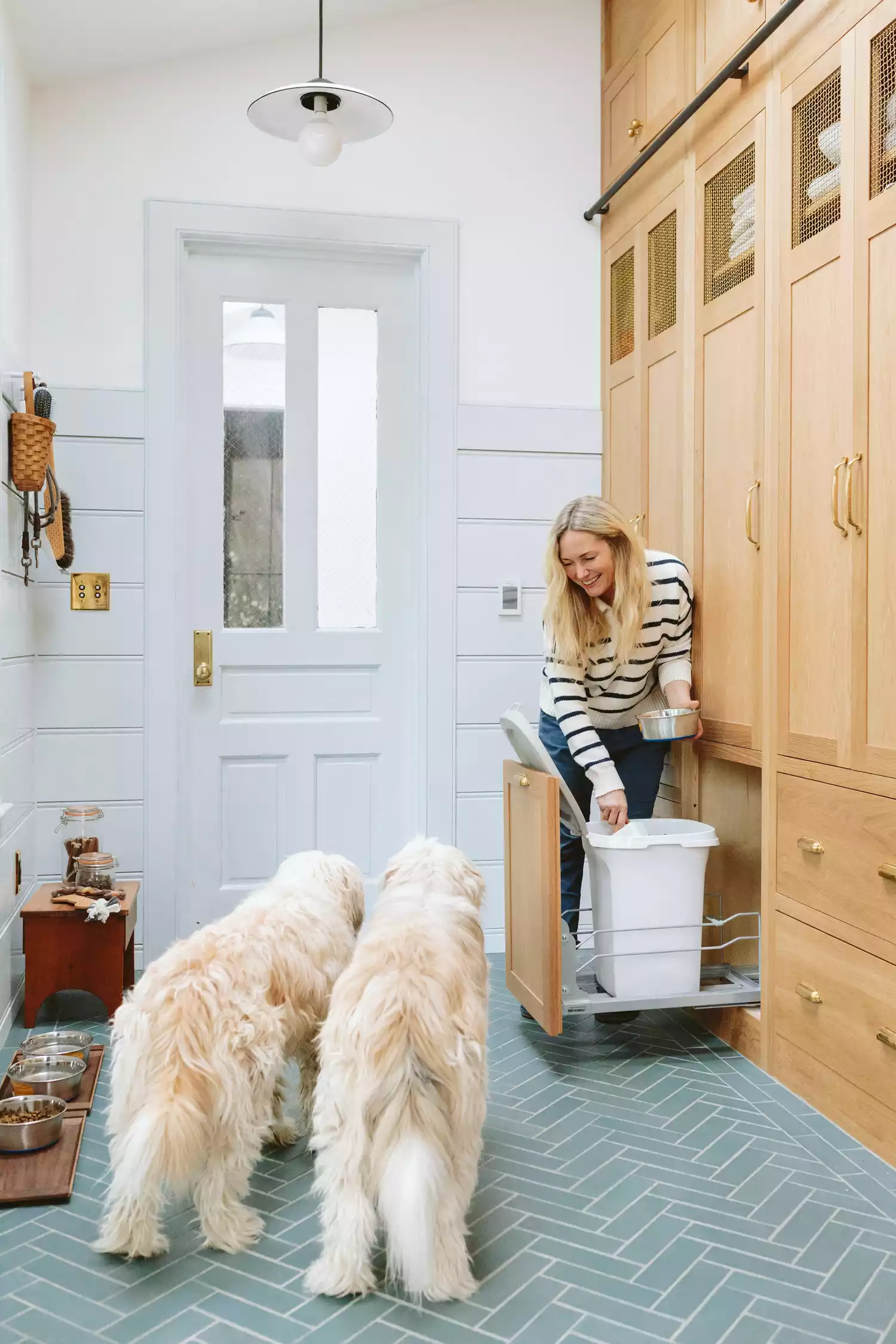 52 y tuong luu tru diy cho nha e xe gon gang de tim toi a dien tich SMLIFE 26 Image