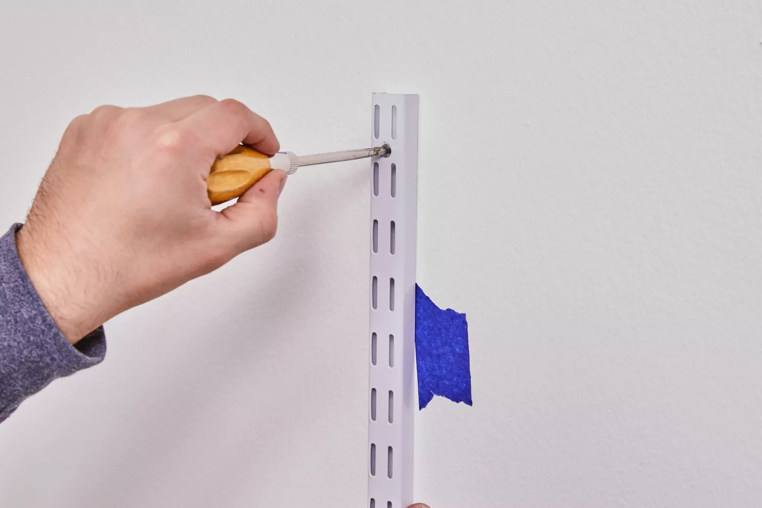 lap ke tuong bang thanh ray lo railshelf va gia o huong dan chi tiet tung buoc SMLIFE 5 Image