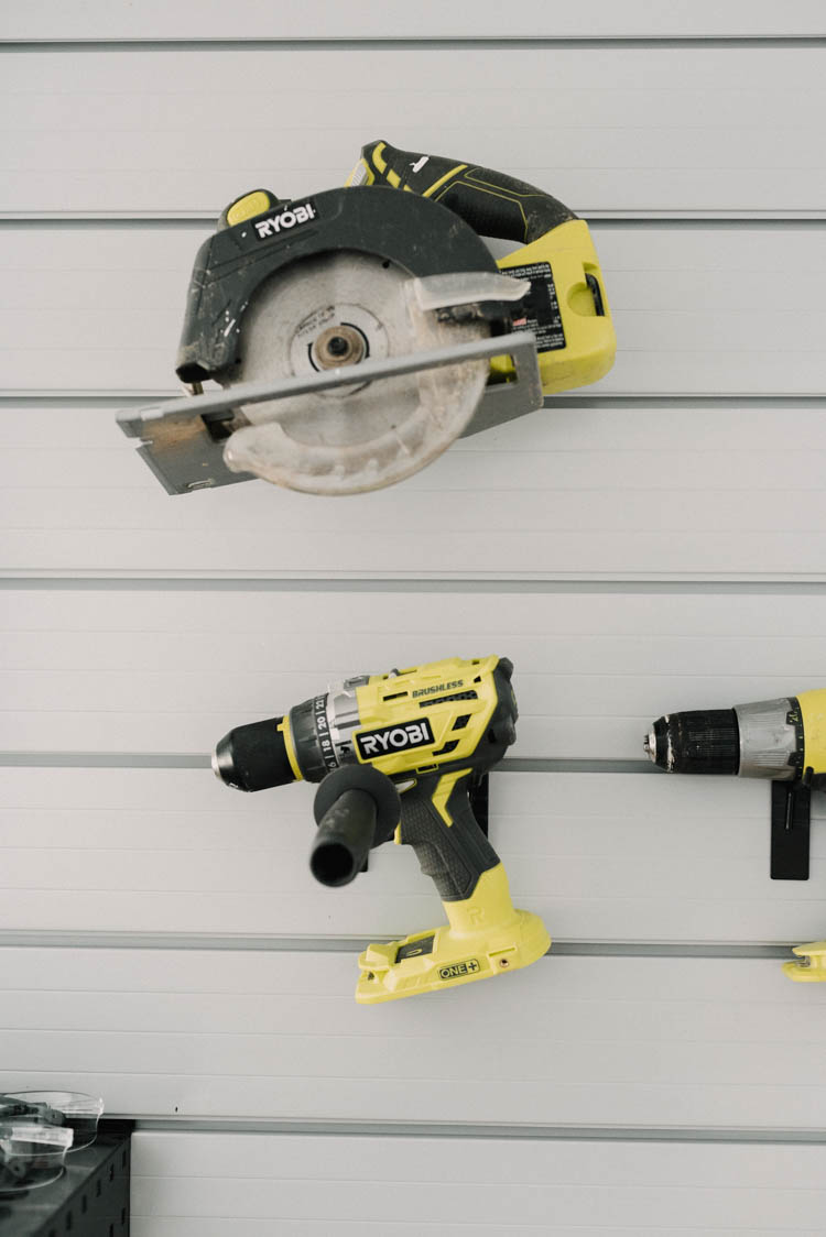 slatwall cho gara treo len tuong gon ngay loi i SMLIFE 1 Image